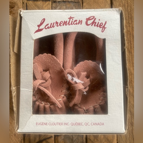 🍁147-You Are a Gift ❤️ Laurentian Chief Moccasins & Tye Die Onsie - Picture 7 of 12